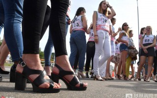 越野跑鞋可以踢足球吗女生，越野跑鞋可以踢足球吗女生图片