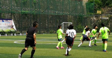 20岁还能学足球吗，20岁还能学足球吗女生