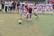 业余足球可以戴护腿板吗，业余足球可以戴护腿板吗女生