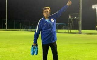 谭咏麟在成都踢足球吗，谭咏麟在成都踢足球吗视频